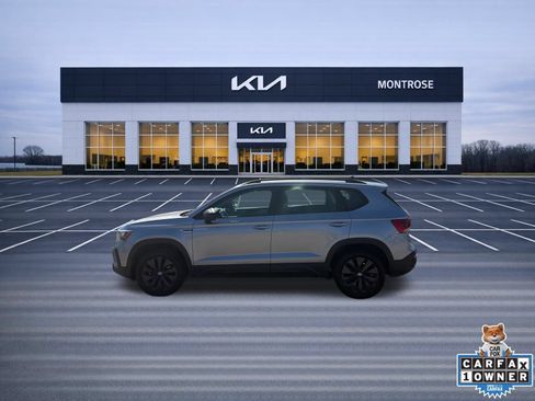 Used 2024 Volkswagen Taos S FWD image 9