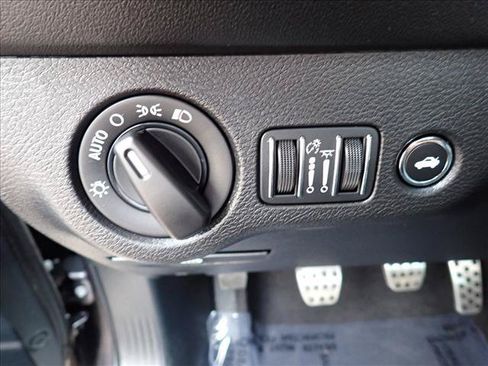 Used 2022 Dodge Challenger R/T Scat Pack RWD image 14