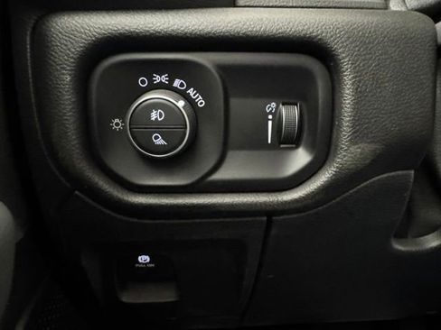 Used 2020 RAM 1500 Big Horn AWD/4WD image 19
