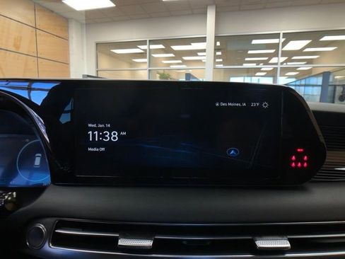 Used 2024 Hyundai Palisade Calligraphy image 15