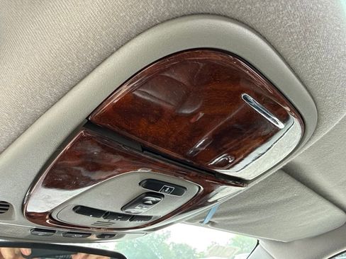 Used 2004 Jaguar XJ8 RWD image 24