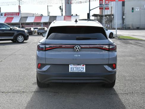 Used 2021 Volkswagen ID.4 Pro image 7