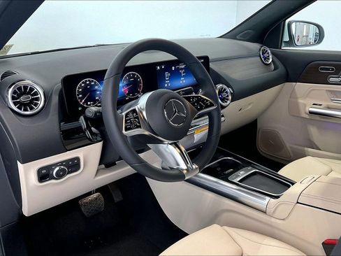 New 2026 Mercedes-Benz GLA 250 image 8