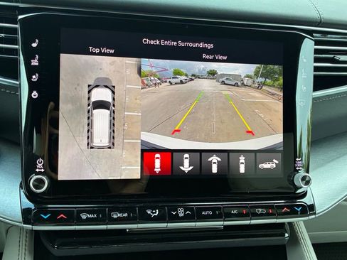 New 2026 Jeep Grand Wagoneer Limited AWD/4WD image 9