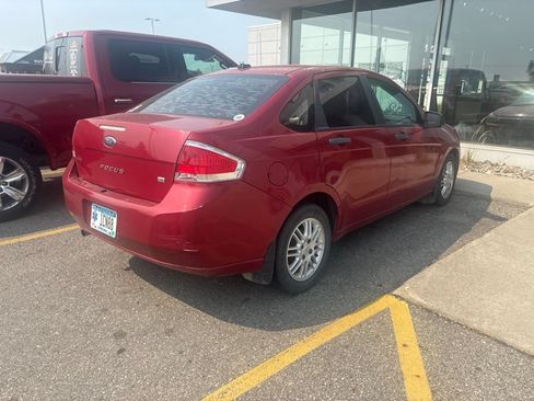 Used 2011 Ford Focus SE FWD image 6