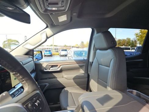 New 2026 GMC Sierra 1500 SLT w/ SLT Premium Plus Package image 31