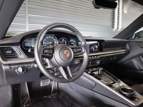 Certified 2022 Porsche 911 Carrera S RWD image 4