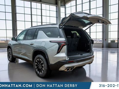 Used 2025 Chevrolet Traverse Z71 AWD/4WD image 29