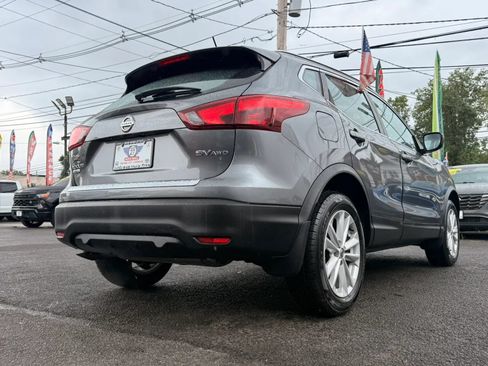 Used 2018 Nissan Rogue Sport SV w/ SV All-Weather Package AWD/4WD image 9