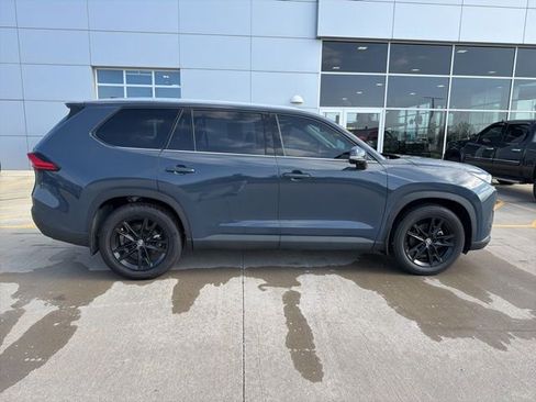 Used 2024 Toyota Grand Highlander Platinum image 6