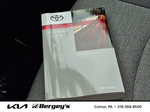 Used 2021 Toyota Sienna LE FWD image 27