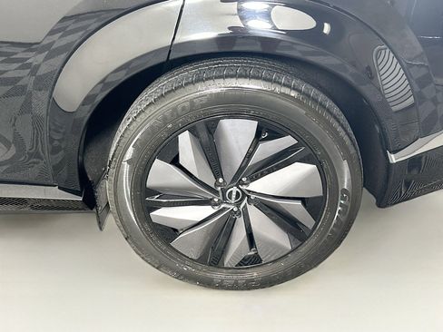 Used 2023 Nissan Ariya FWD image 11