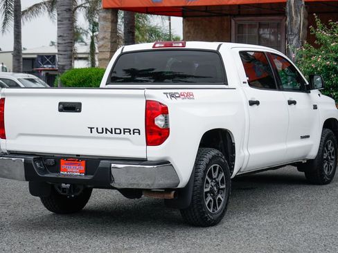 Used 2018 Toyota Tundra SR5 w/ TRD Off Road Package image 9