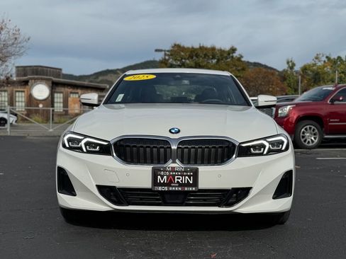 Used 2025 BMW 330i Sedan image 3