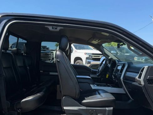 Used 2020 Ford F350 Lariat w/ Lariat Value Package AWD/4WD image 8