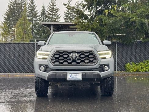 Used 2021 Toyota Tacoma TRD Off-Road w/ Technology Package AWD/4WD image 24