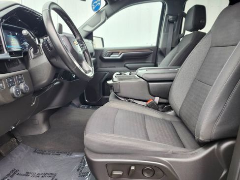 Used 2023 Chevrolet Silverado 1500 LT image 16