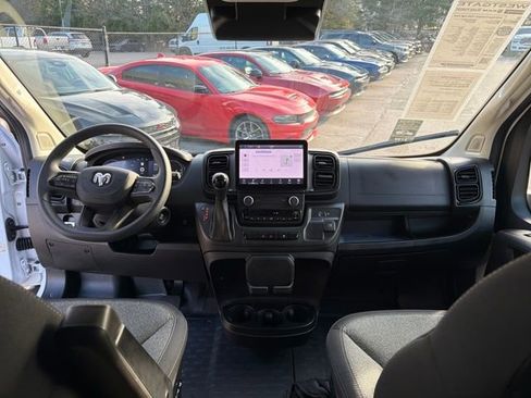 Used 2025 RAM ProMaster 3500 w/ Premium Convenience Group image 11
