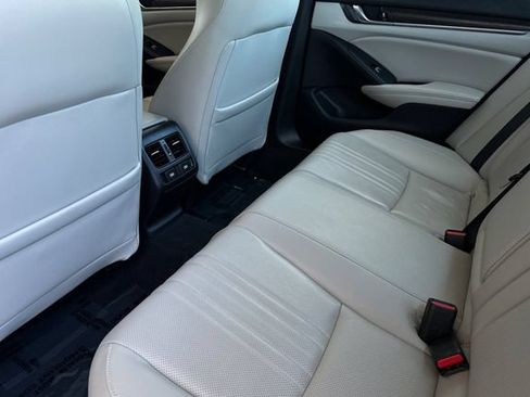 Used 2022 Honda Accord EX-L image 9