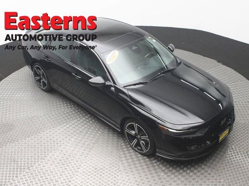 Used 2023 Honda Accord Sport image 3