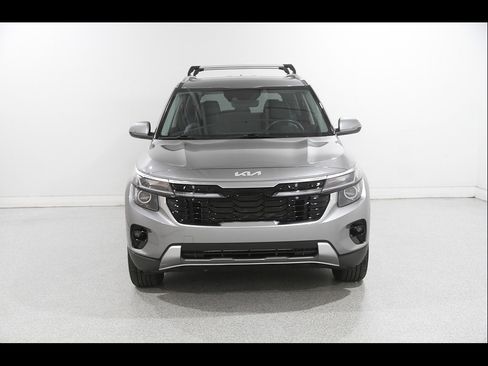 Used 2024 Kia Seltos S AWD/4WD image 2