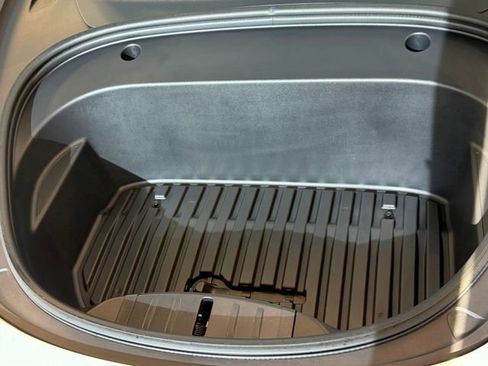 Used 2023 Tesla Model 3 Standard Range image 38