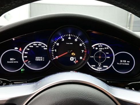 Certified 2020 Porsche Panamera image 9