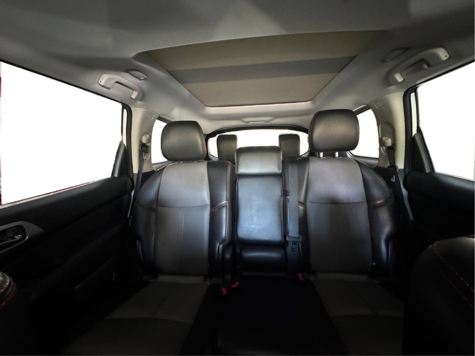 Used 2020 Nissan Pathfinder SL AWD/4WD image 14