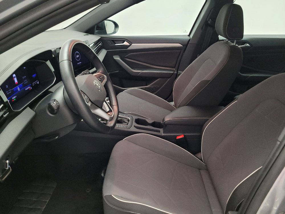 Used 2025 Volkswagen Jetta Sport FWD image 17