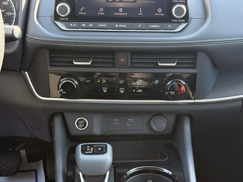 Certified 2023 Nissan Rogue S image 27