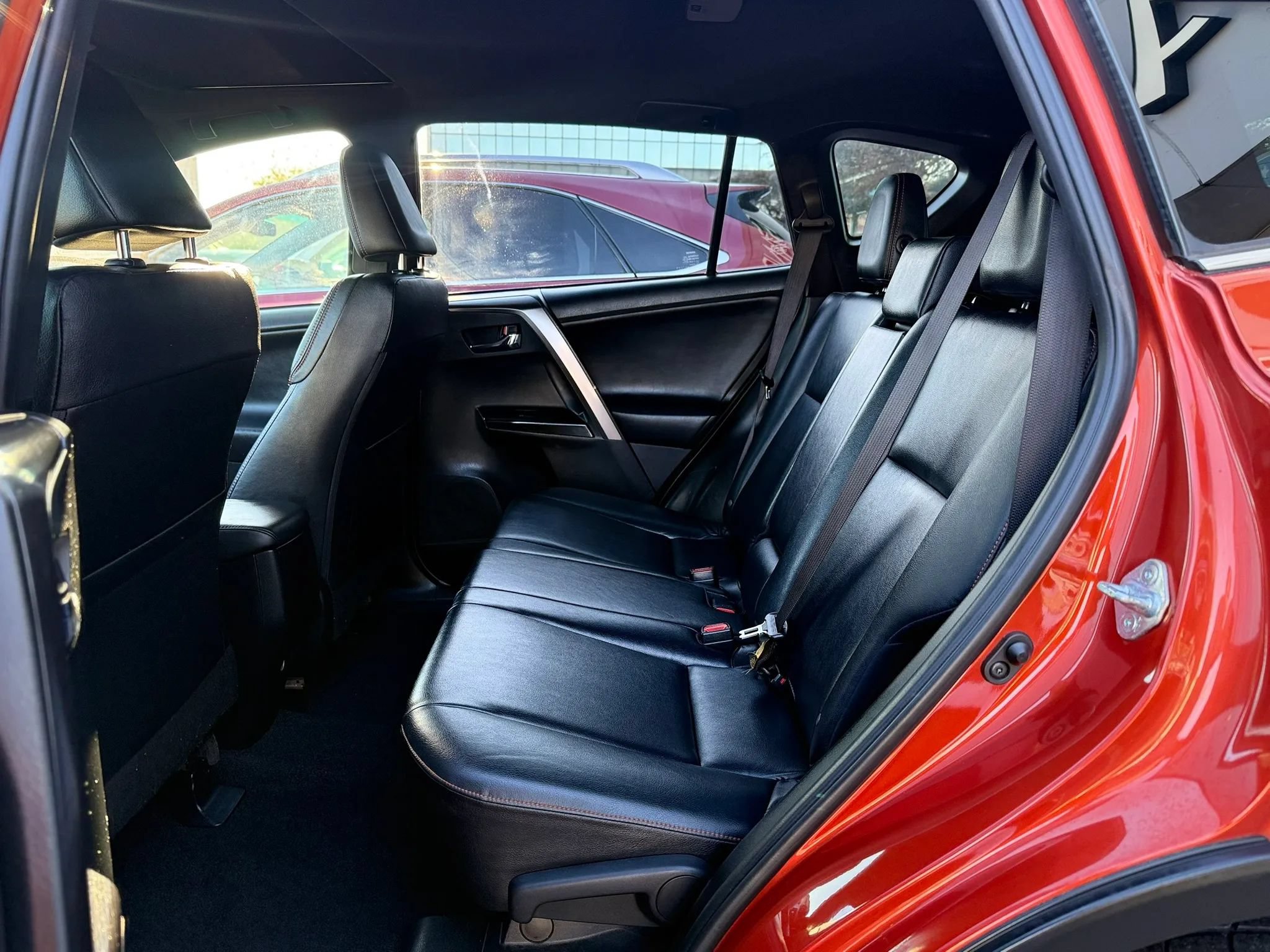 Used 2016 Toyota RAV4 SE AWD/4WD image 28