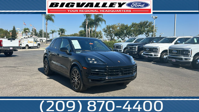 Used 2024 Porsche Cayenne AWD/4WD image 1