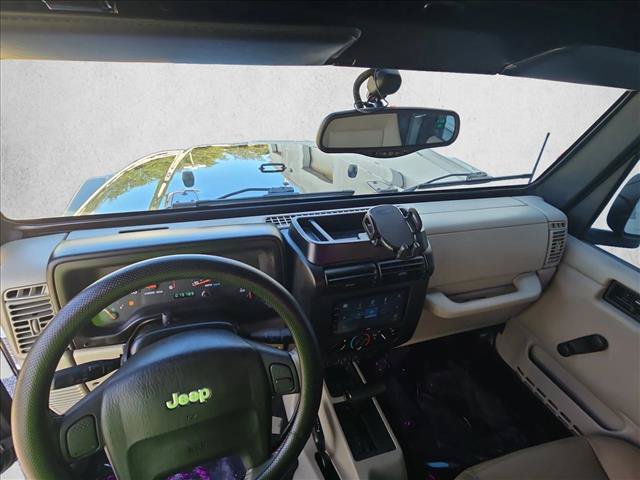 Used 2004 Jeep Wrangler Sahara AWD/4WD image 17