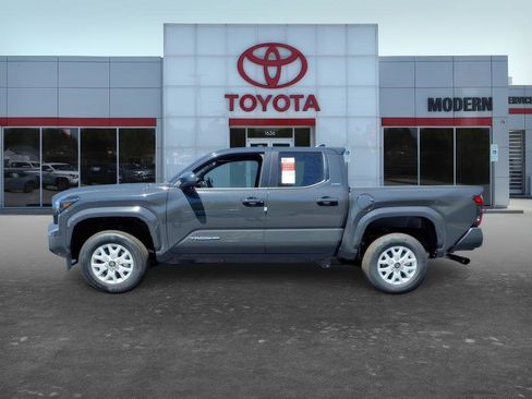 New 2026 Toyota Tacoma SR5 AWD/4WD image 3