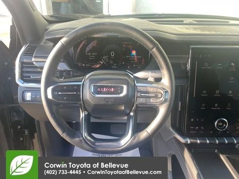 Used 2025 GMC Acadia Elevation image 13