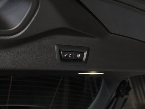 Used 2025 BMW X5 sDrive40i w/ M Sport Package RWD image 86