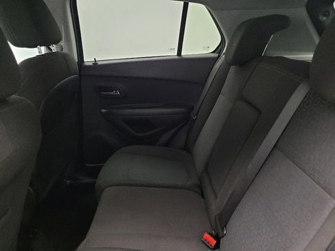 Used 2020 Chevrolet Trax LS w/ Tint and Cruise Package FWD image 18