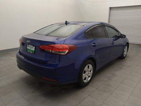 Used 2017 Kia Forte LX image 9