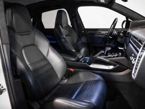 Used 2019 Porsche Cayenne Turbo AWD/4WD image 20