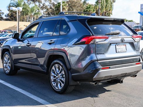 Used 2020 Toyota RAV4 Limited image 21