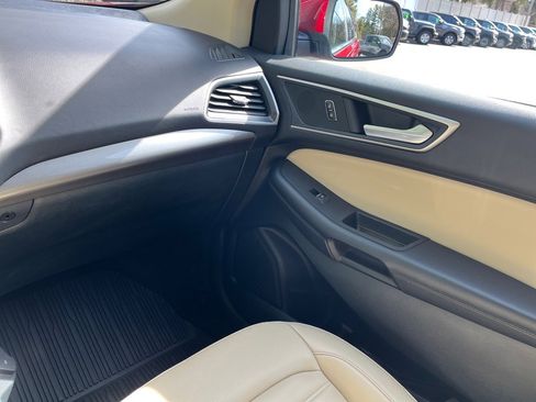 Used 2024 Ford Edge SEL w/ Convenience Package image 19