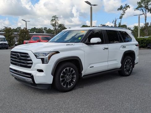 Used 2024 Toyota Sequoia Limited w/ Tow Technology Package AWD/4WD image 7