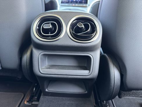 Used 2023 Mercedes-Benz GLC 300 4MATIC image 9