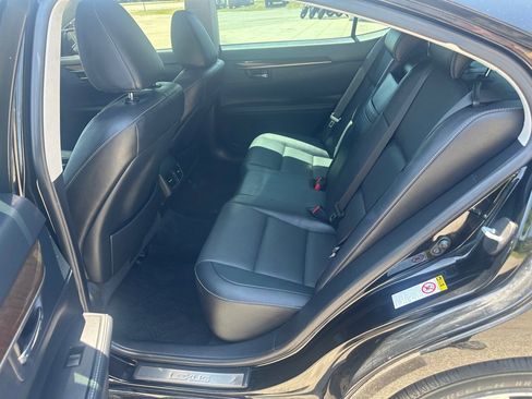 Used 2015 Lexus ES 350 w/ Premium Package FWD image 21