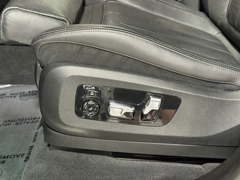 Used 2019 BMW X5 xDrive40i w/ M Sport Package AWD/4WD image 14