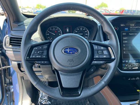 Used 2025 Subaru Forester Touring w/ Popular Package - Touring AWD/4WD image 18