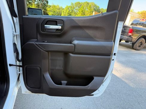 Used 2020 Chevrolet Silverado 1500 LT RWD image 23