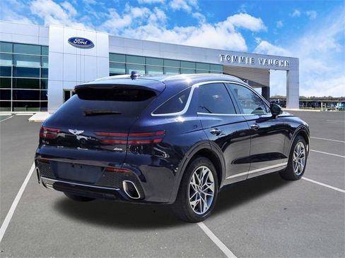 Used 2023 Genesis GV70 2.5T w/ Advanced Package image 4