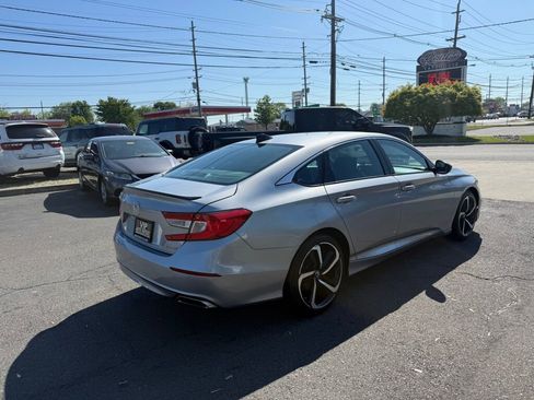 Used 2022 Honda Accord Sport image 7