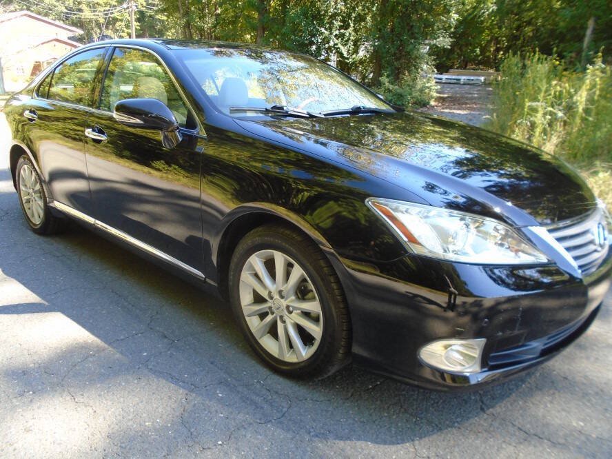Used 2010 Lexus ES 350 w/ Preferred Accessory Package FWD image 3